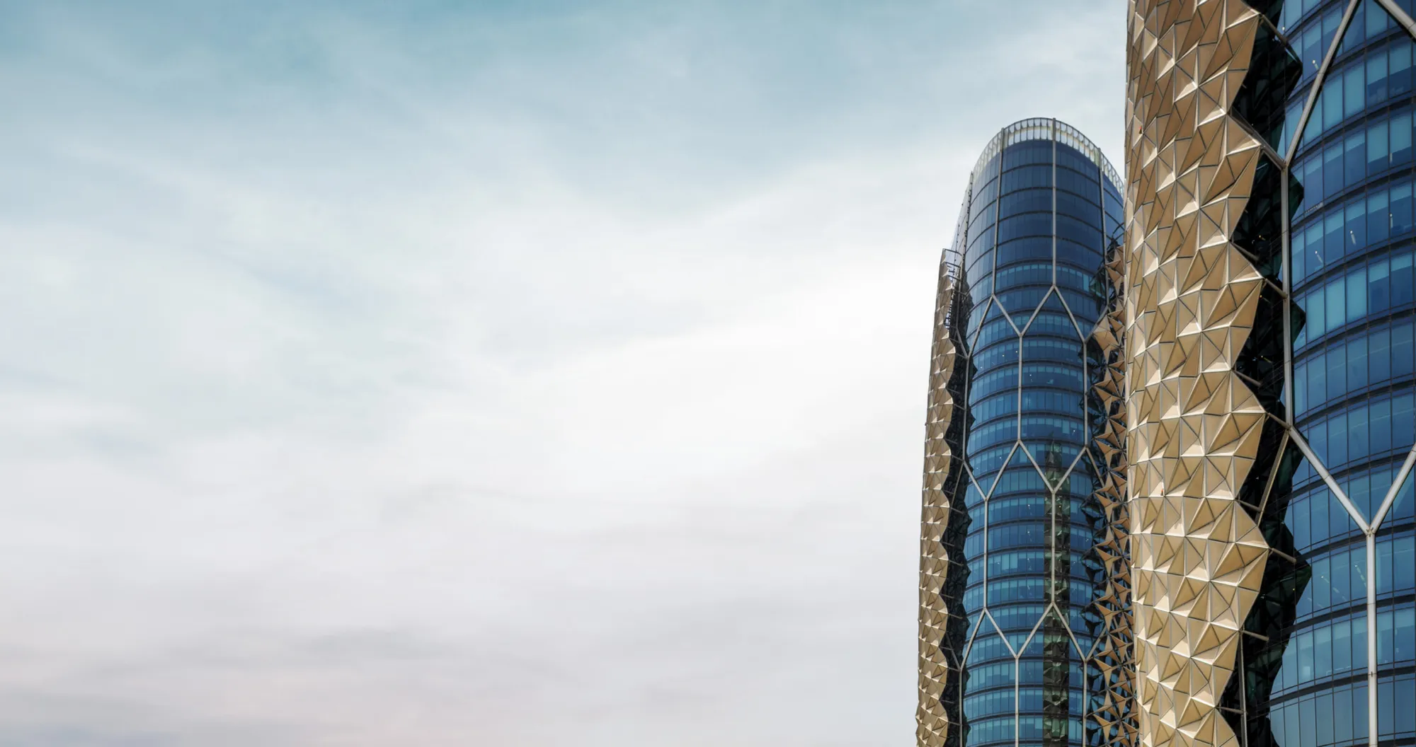 Towers With Sky.Cauirugx C0acs (1)